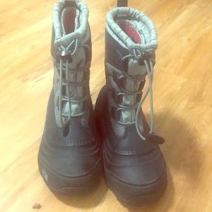 Boys Northface snow boots EUC